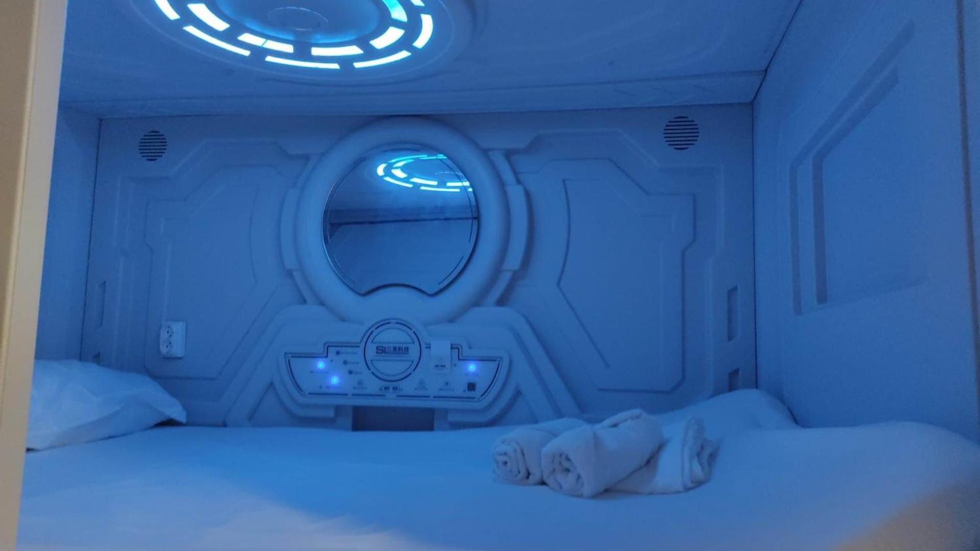 Air Hostel Capsules Airport Gava Bagian luar foto