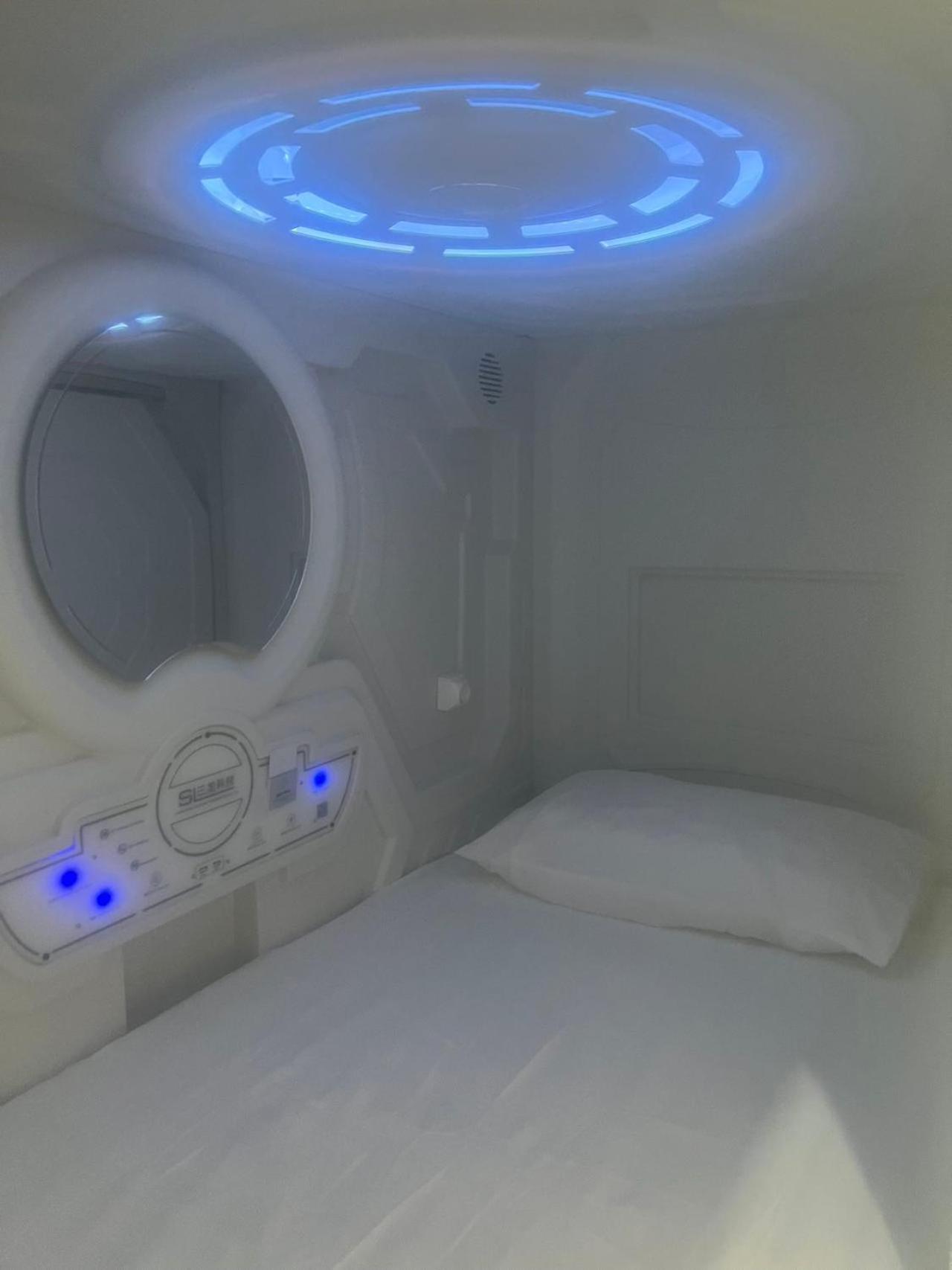 Air Hostel Capsules Airport Gava Bagian luar foto